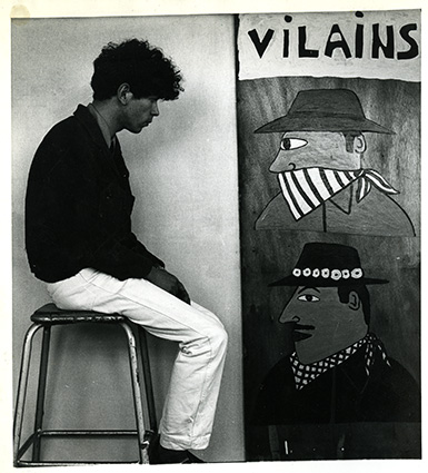 Robert Combas devant son tableau Les vilains 1979